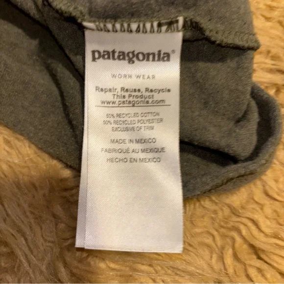 *Patagonia Men's Olive Tee Adventure Ready Hiking Trailwear Outdoor Minimalist L - Picture 7 of 8